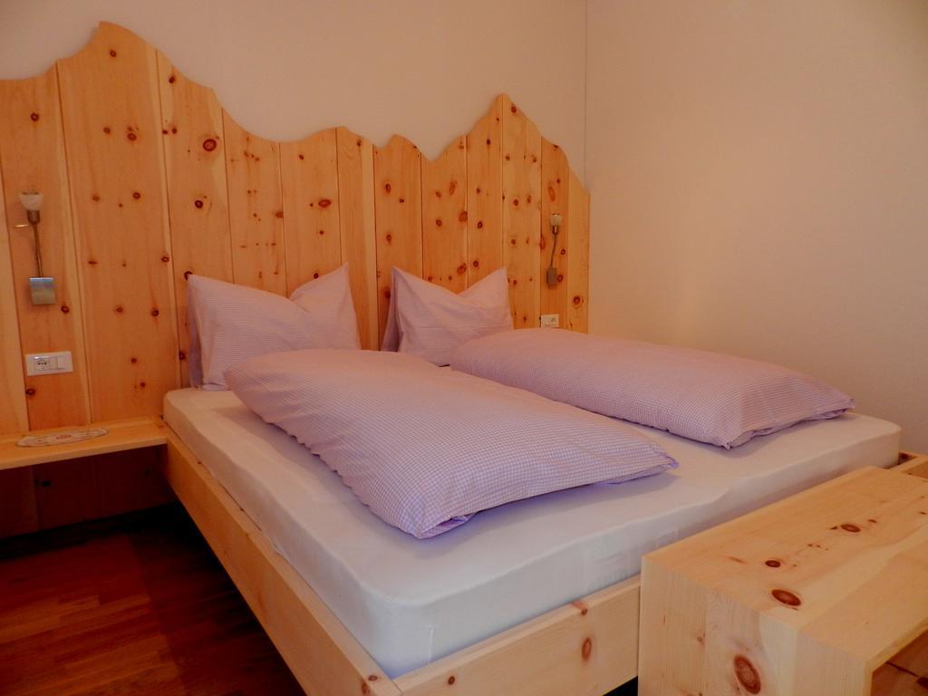 Laerchhof Villa Collalbo Room photo